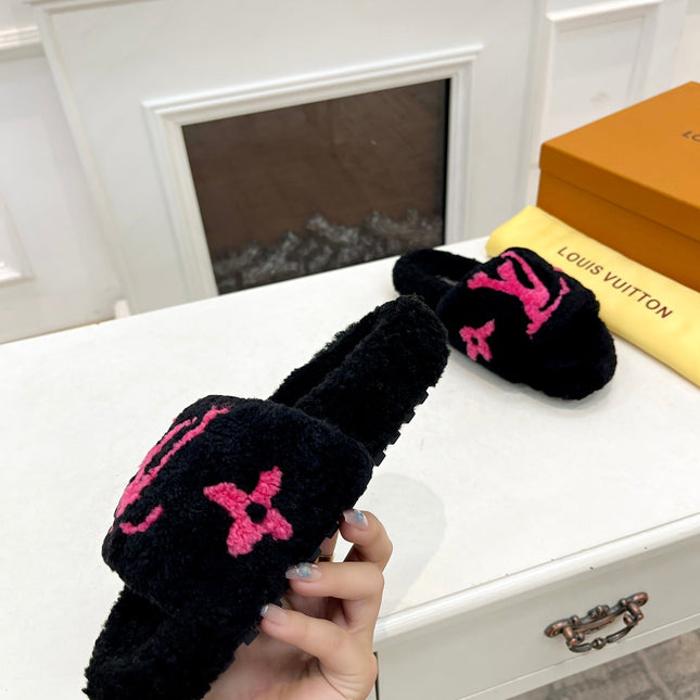 LV FLAT SLIPPER IN BLACK MIX BRIGHT PINK SHEARLING