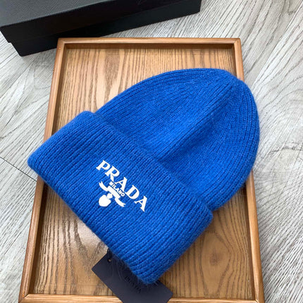 BEANIE HAT IN COBALT BLUE WOOL 108752