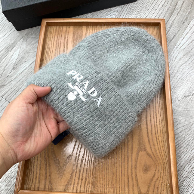 BEANIE HAT IN DOLPHIN GRAY WOOL 108750