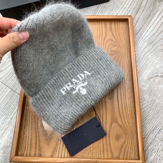 BEANIE HAT IN DOLPHIN GRAY WOOL 108750
