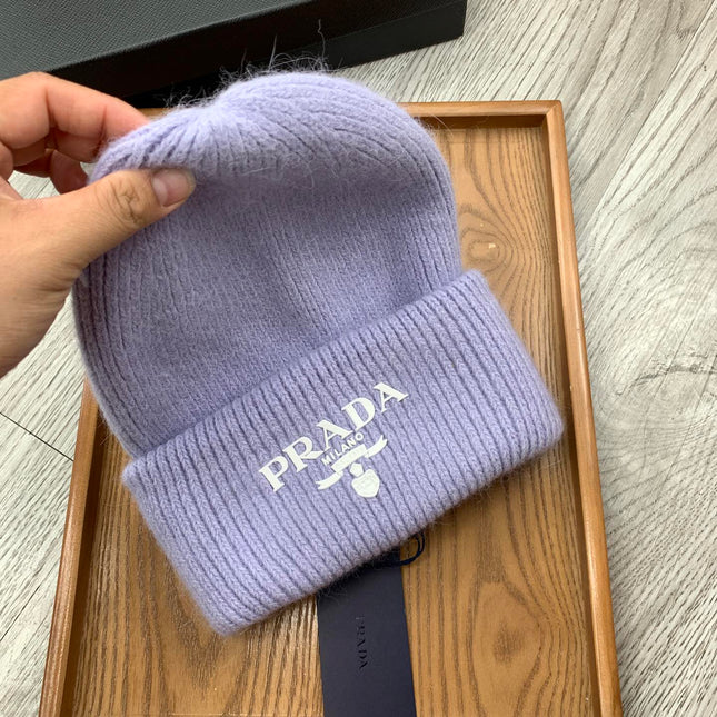 BEANIE HAT IN PASTEL PURPLE WOOL 108749