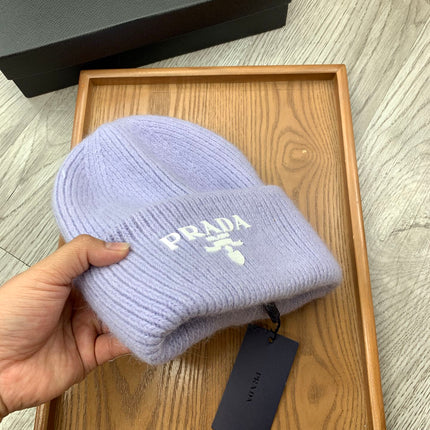 BEANIE HAT IN PASTEL PURPLE WOOL 108749