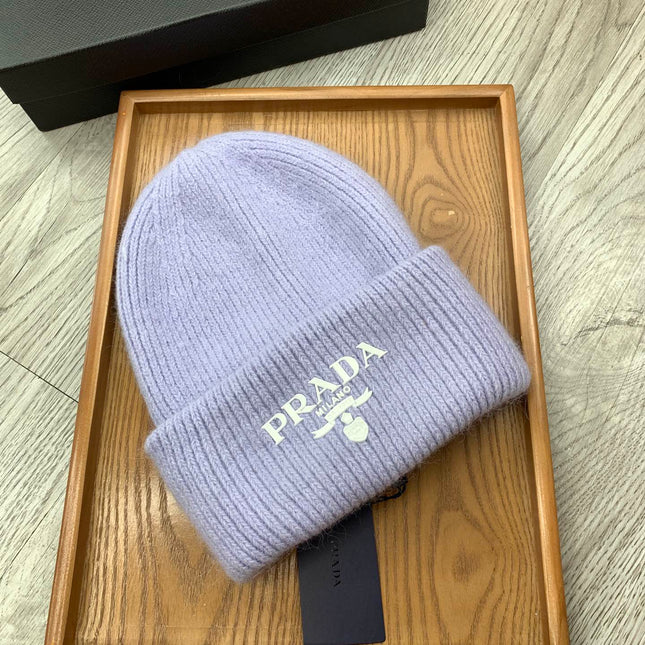 BEANIE HAT IN PASTEL PURPLE WOOL 108749