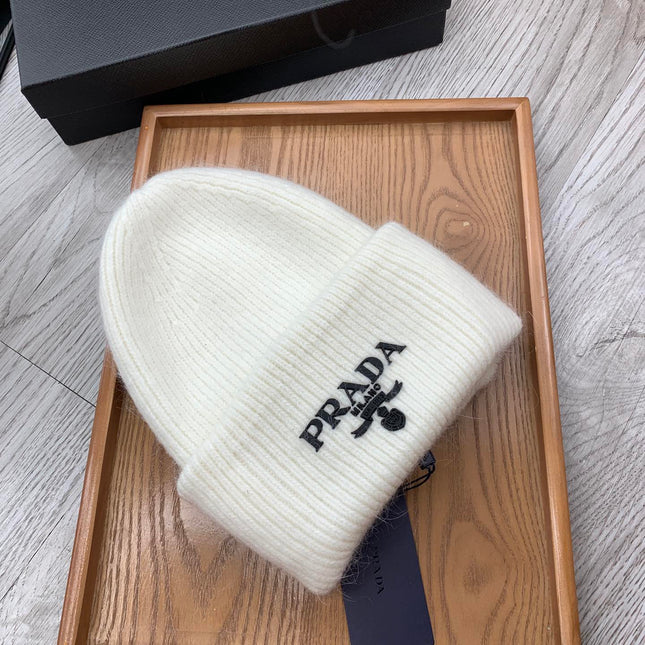 BEANIE HAT IN WHITE WOOL 108748