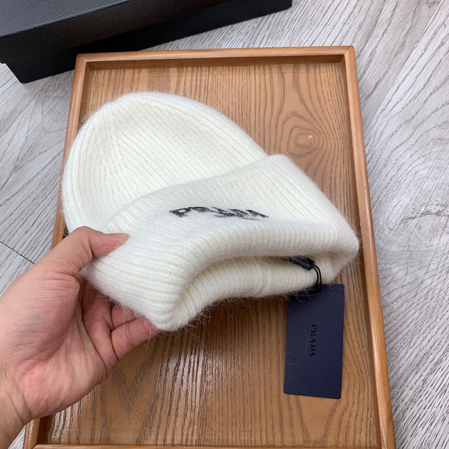 BEANIE HAT IN WHITE WOOL 108748