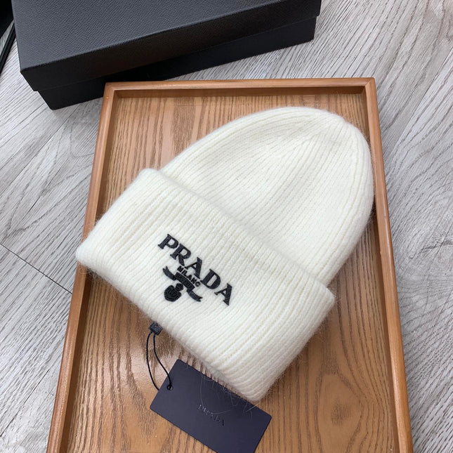 BEANIE HAT IN WHITE WOOL 108748