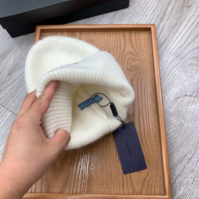 BEANIE HAT IN WHITE WOOL 108748