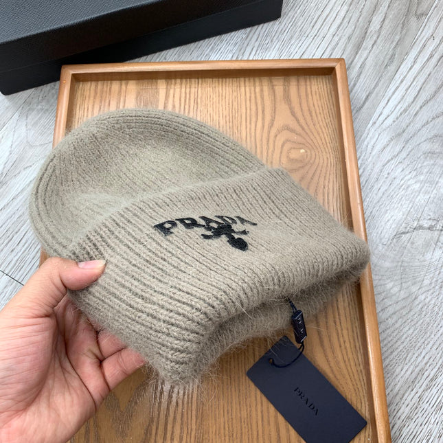 BEANIE HAT IN KHAKI BROWN WOOL 108747