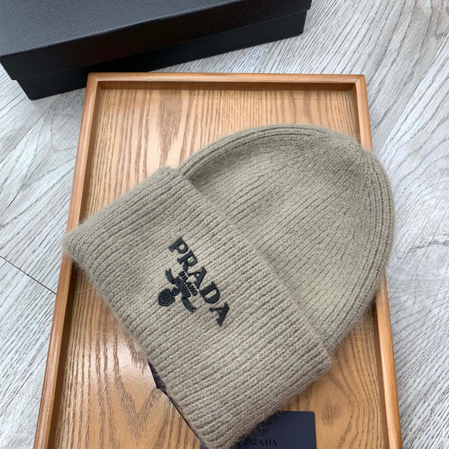 BEANIE HAT IN KHAKI BROWN WOOL 108747