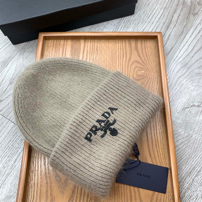 BEANIE HAT IN KHAKI BROWN WOOL 108747