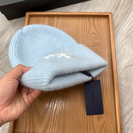 BEANIE HAT IN LIGHT BLUE WOOL 108744