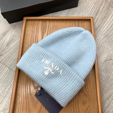 BEANIE HAT IN LIGHT BLUE WOOL 108744