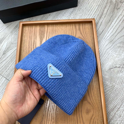 BEANIIE HAT IN SAPPHIRE BLUE WOOL 335031