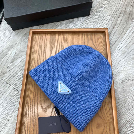 BEANIIE HAT IN SAPPHIRE BLUE WOOL 335031
