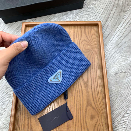 BEANIIE HAT IN SAPPHIRE BLUE WOOL 335031