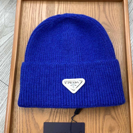 BEANIIE HAT IN AZURE BLUE WOOL 335033