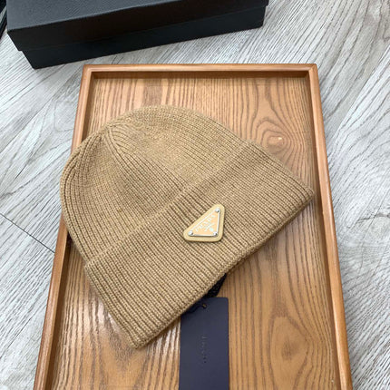 BEANIIE HAT IN CAMEL BROWN WOOL 335038