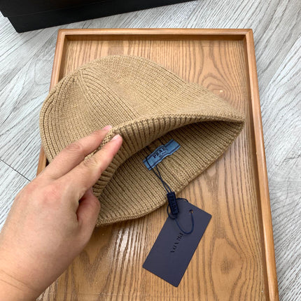 BEANIIE HAT IN CAMEL BROWN WOOL 335038
