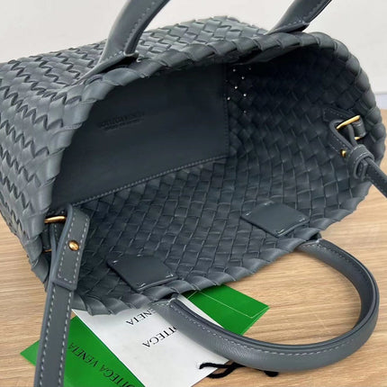 MINI CABAT 20 IN ONYX BLACK LAMBSKIN