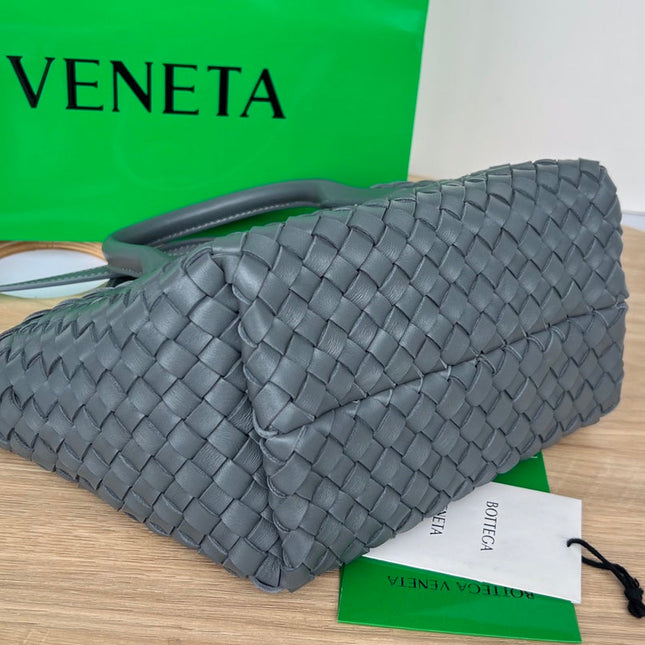 MINI CABAT 20 IN ONYX BLACK LAMBSKIN