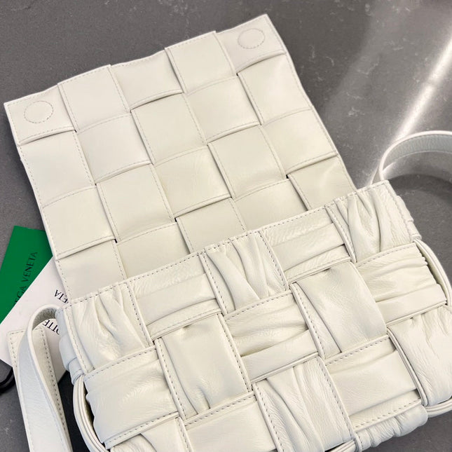 CASSETTE 28 IN WHITE SOFT LAMBSKIN