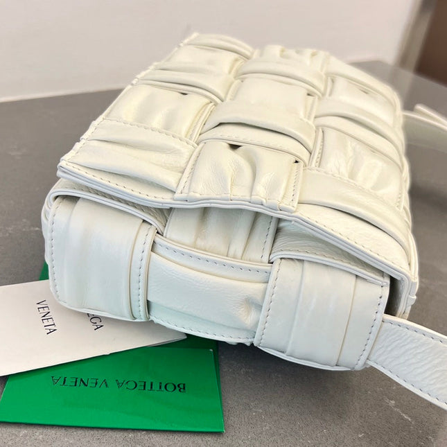 CASSETTE 28 IN WHITE SOFT LAMBSKIN