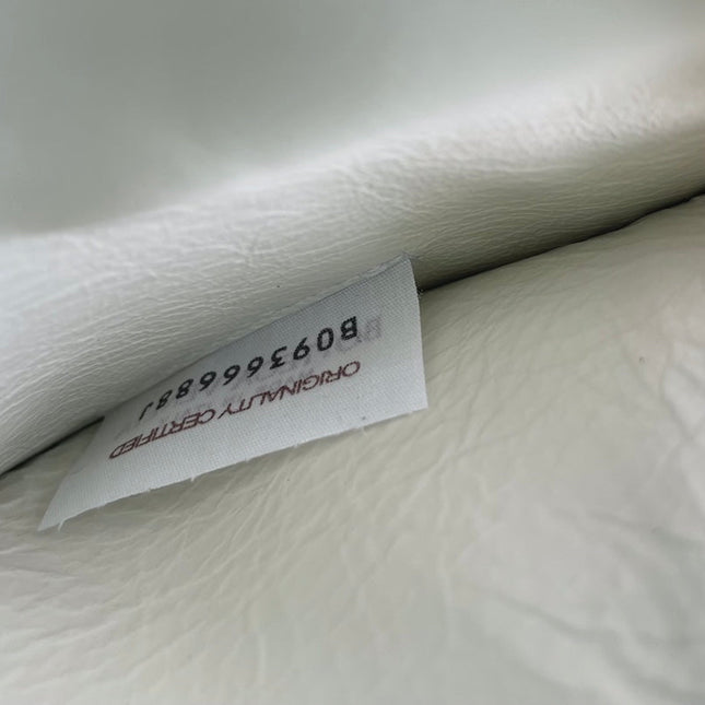 CASSETTE 28 IN WHITE SOFT LAMBSKIN