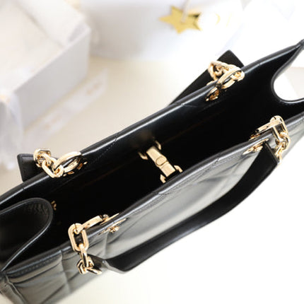 MEDIUM TOTE BOOK 26 BAG IN BLACK CALFSKIN