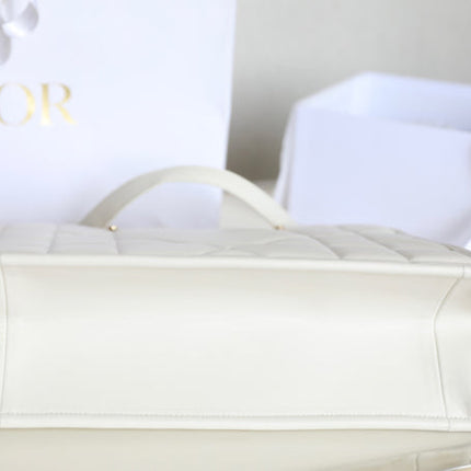 LARGE TOTE BOOK 36 BAG IN WHITE CALFSKIN