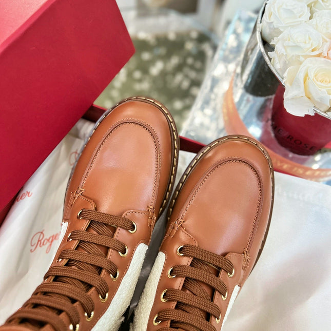 VIV' RANGERS STRASS BUCKLE BOOTS IN BROWN CALFSKIN AND WHITE FABRICS
