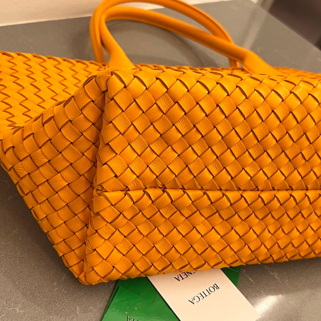 SMALL CABAT 32 IN UT ORANGE LAMBSKIN