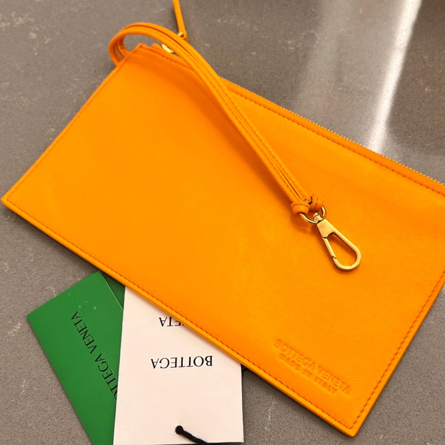 SMALL CABAT 32 IN UT ORANGE LAMBSKIN