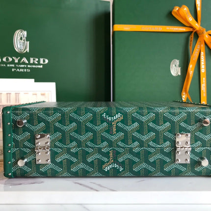 GRAND HÔTEL TRUNK BAG 24 IN GREEN GOYARDINE CANVAS AND CALFSKIN