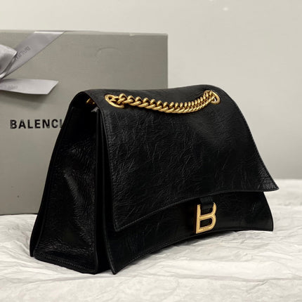 CRUSH MEDIUM CHAIN BAG 31 IN BLACK CRUSHED CALFSKIN GOLD HARDWARE