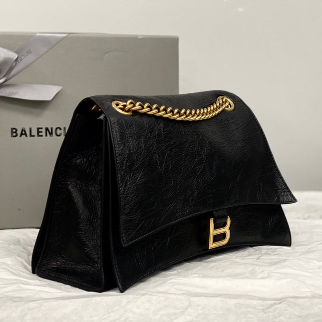 CRUSH MEDIUM CHAIN BAG 31 IN BLACK CRUSHED CALFSKIN GOLD HARDWARE