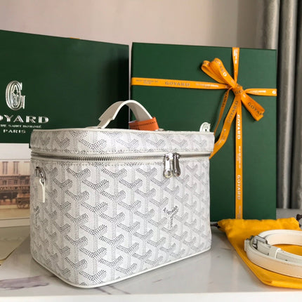 MUSE VANITY CASE 20 IN WHITE GOYARDINE CANVAS