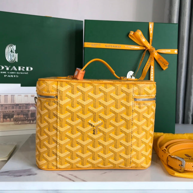 MUSE VANITY CASE 20 IN YELLOW GOYARDINE CANVAS