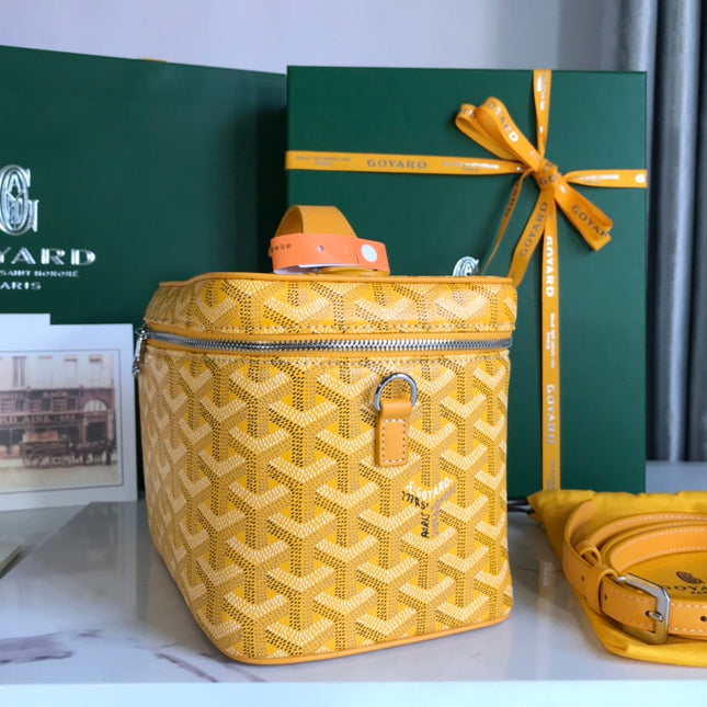 MUSE VANITY CASE 20 IN YELLOW GOYARDINE CANVAS