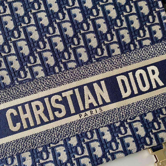 MEDIUM DIORCAMP BAG 28 OBLIQUE BLUE EMBROIDERY