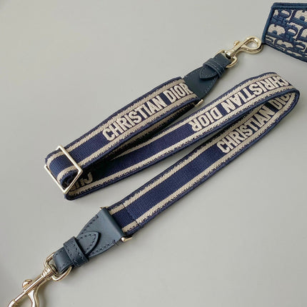 MEDIUM DIORCAMP BAG 28 OBLIQUE BLUE EMBROIDERY