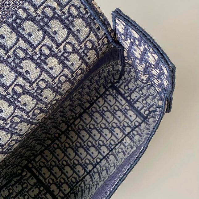 MEDIUM DIORCAMP BAG 28 OBLIQUE BLUE EMBROIDERY