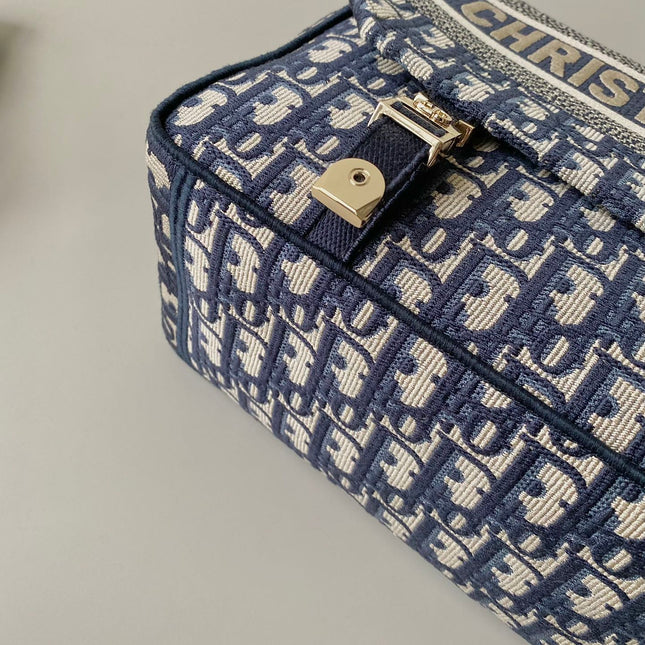 MEDIUM DIORCAMP BAG 28 OBLIQUE BLUE EMBROIDERY