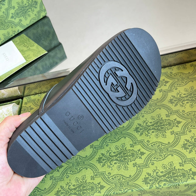 INTERLOCKING G MULE IN BLACK CALFSKIN