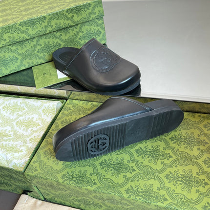 INTERLOCKING G MULE IN BLACK CALFSKIN