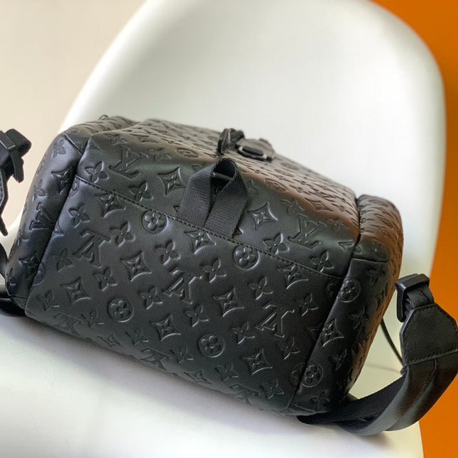 DISCOVERY BACKPACK 54 IN BLACK EMBOSSED MONOGRAM CALFSKIN