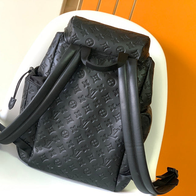 DISCOVERY BACKPACK 54 IN BLACK EMBOSSED MONOGRAM CALFSKIN