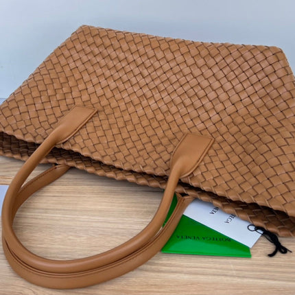 SMALL CABAT 32 IN BRONZE BROWN LAMBSKIN