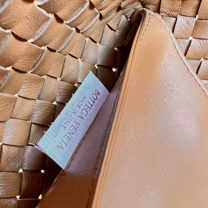 SMALL CABAT 32 IN BRONZE BROWN LAMBSKIN
