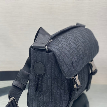 MEDIUM 31 BAG WITH STRAP IN BLACK OBLIQUE JACQUARD AND CALFSKIN