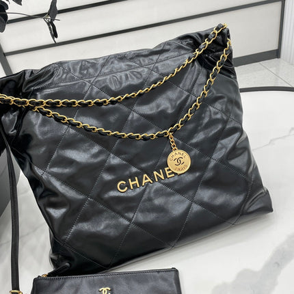 CC LARGE 42 HANDBAG IN BLACK CALFSKIN GOLD HARDWARE